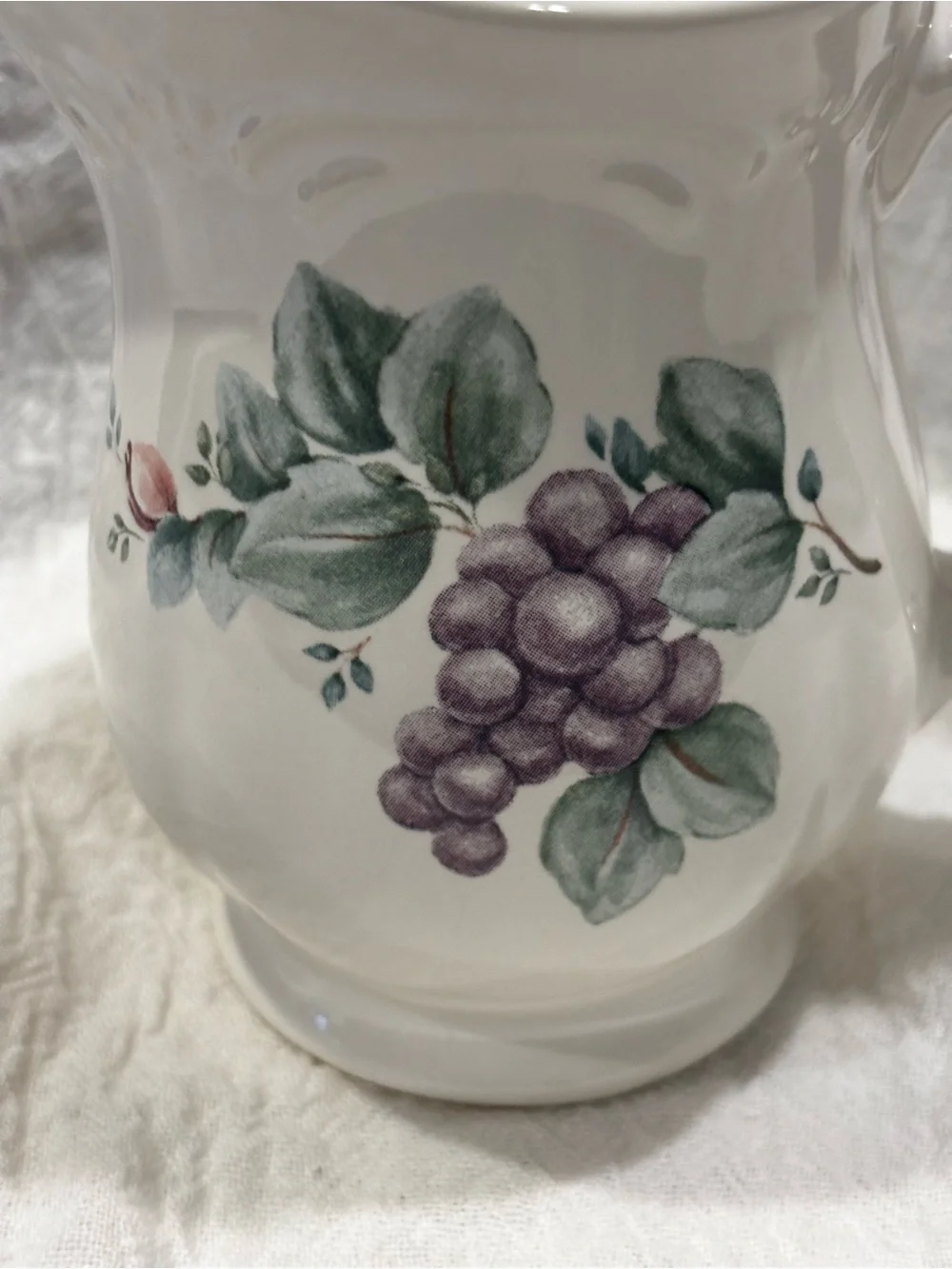 Vintage Pfaltzgraff Grapevine Creamer Pitcher Discontinued Pattern 12 oz